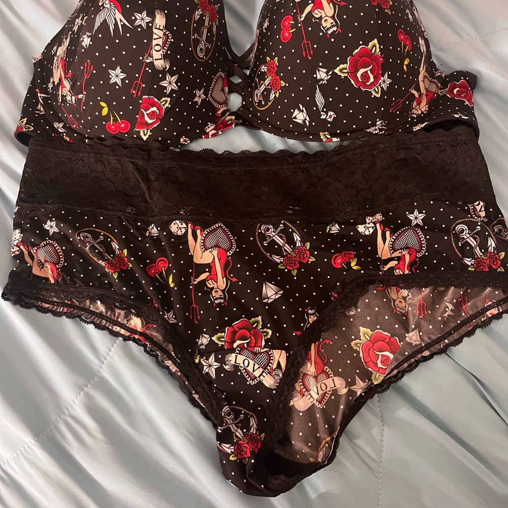 Bra and Panty Set Torrid Size 42DD and Size 1